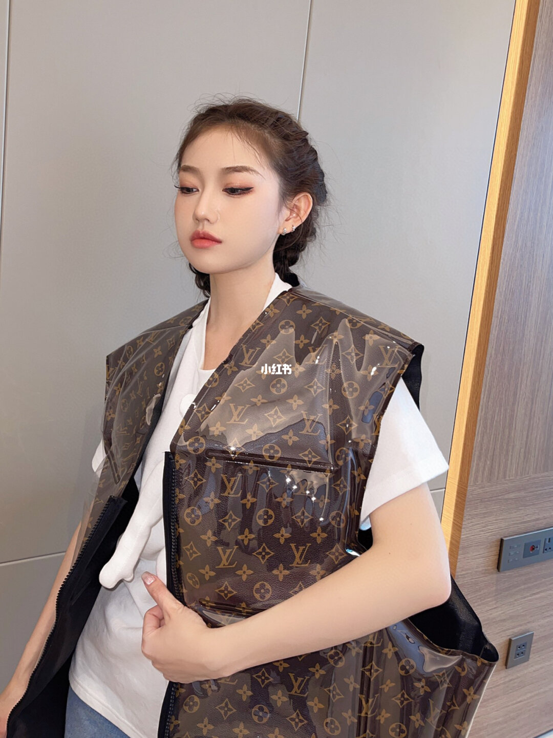 人群中的C位担当 路易威登7515LV充气背心马甲深度解析
